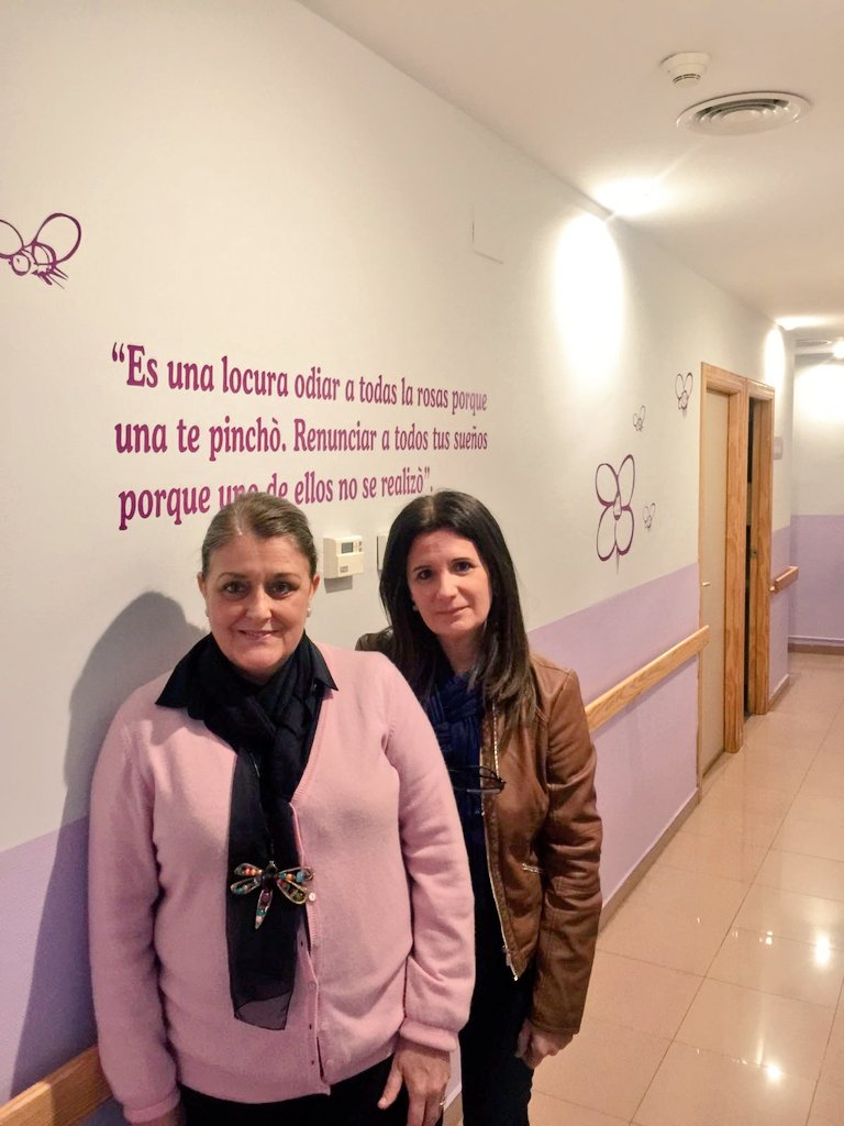 auxidelolmo's tweet photo. Hoy @Angeles_isac y yo @linarespp nos hemos reunido con Asociación #Ainper.Hemos visitado instalaciones.Felicidades x gran labor del centro👫 https://t.co/zQYaxtfc50
