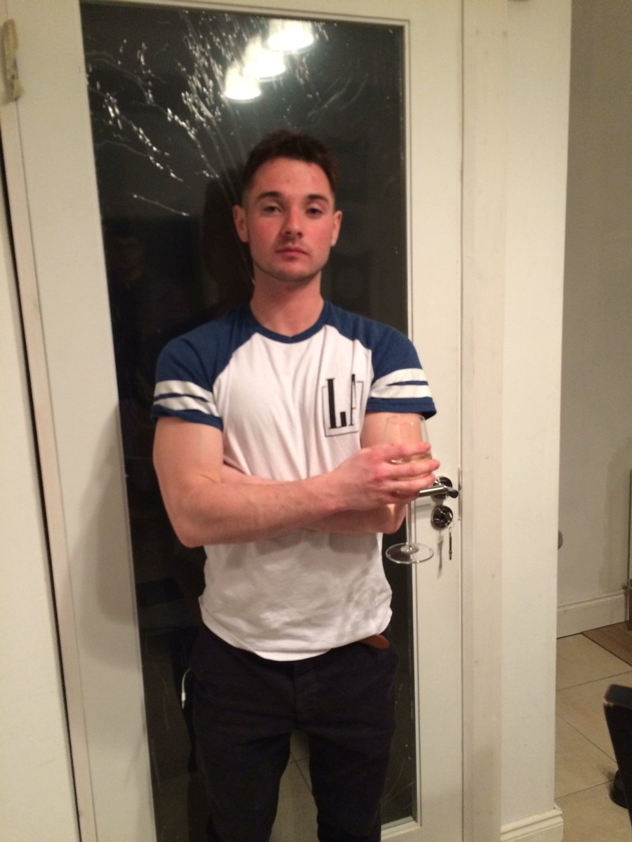 jackbuckley20's tweet photo. Giving up the gats is like Michael phelps trying to giving up a swimming pool https://t.co/BDrbiKgOSO