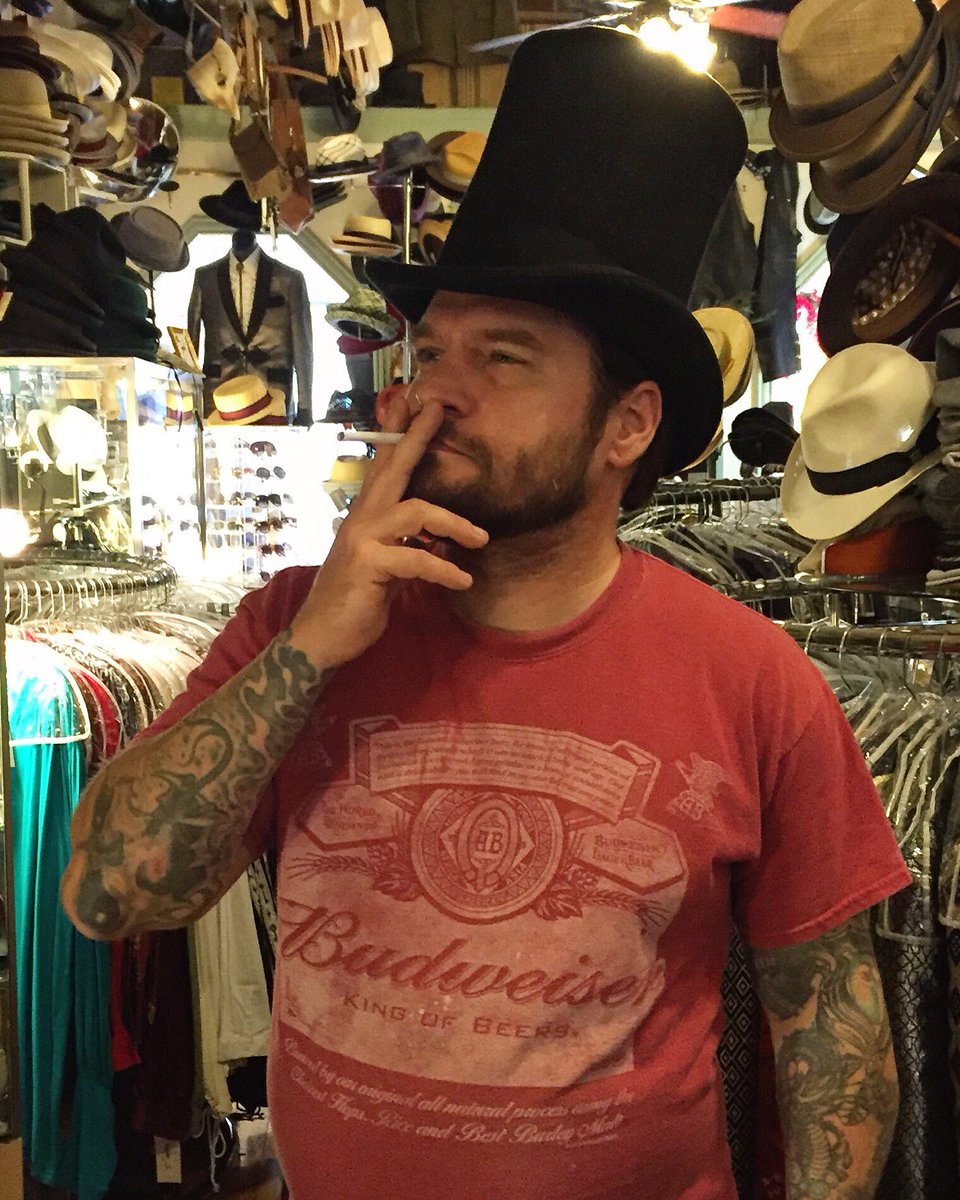 BlueDevilYbor's tweet image. We deliver first class tattoos from the classiest of gentleman . Here you will see the pristine Grady Johnson. #bluedeviltattoo