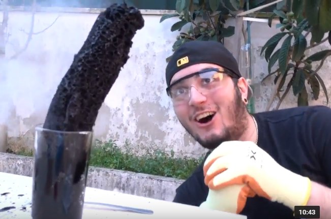 RT QUEM AMA ESSE PORTUGUÊS #KCAYoutuberPortugues #SirKazzio