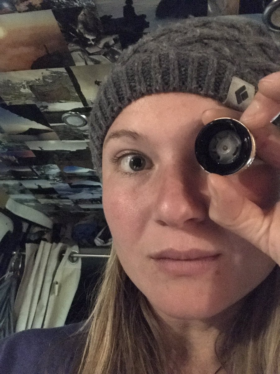 hazel_findlay's tweet photo. I'm so strong I went to open a vinegar bottle and snapped the glass right in two. Maybe this means I'll send my project https://t.co/TyUWu73ED5
