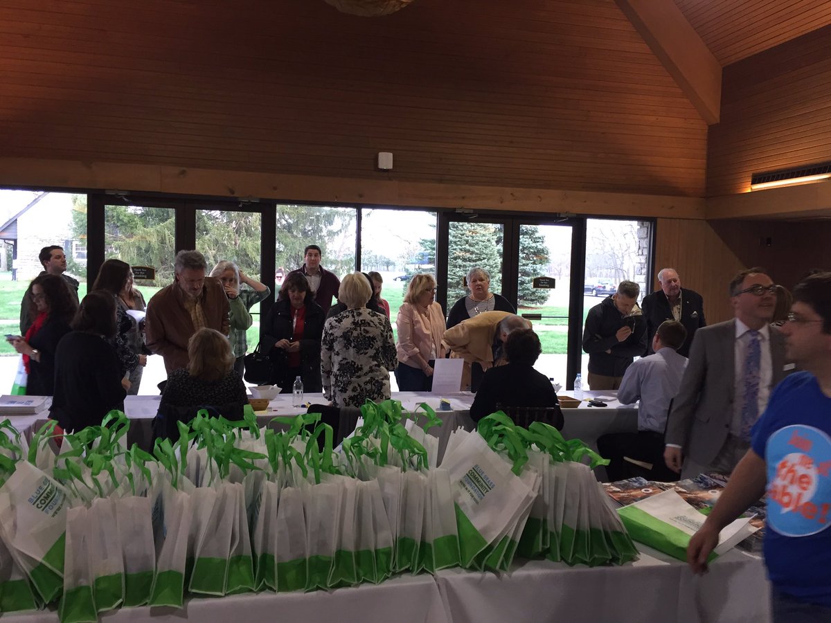 fitzinlex's tweet photo. Pouring in for #leadthetable
#onthetablelex
@BGCF https://t.co/ocZjcrjOhh