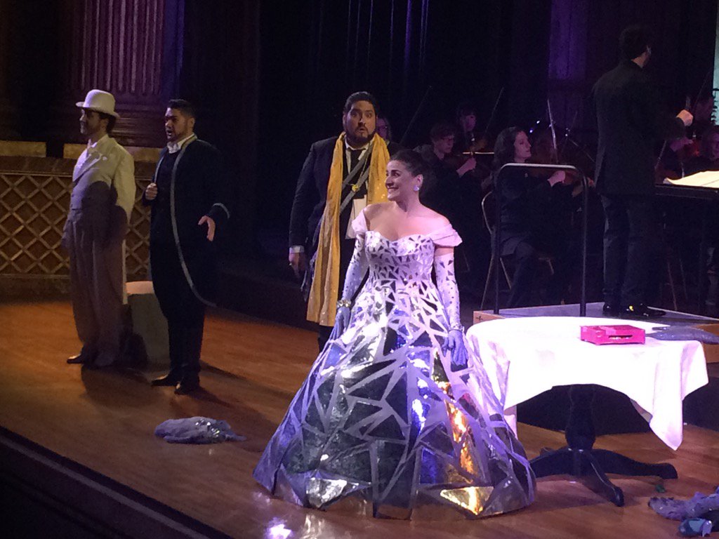 OperaRoyal's tweet photo. #Cenerentola #Bartoli : la critique de #Olyrix : https://t.co/lVJD7ytw1y https://t.co/nwbG30tj0G