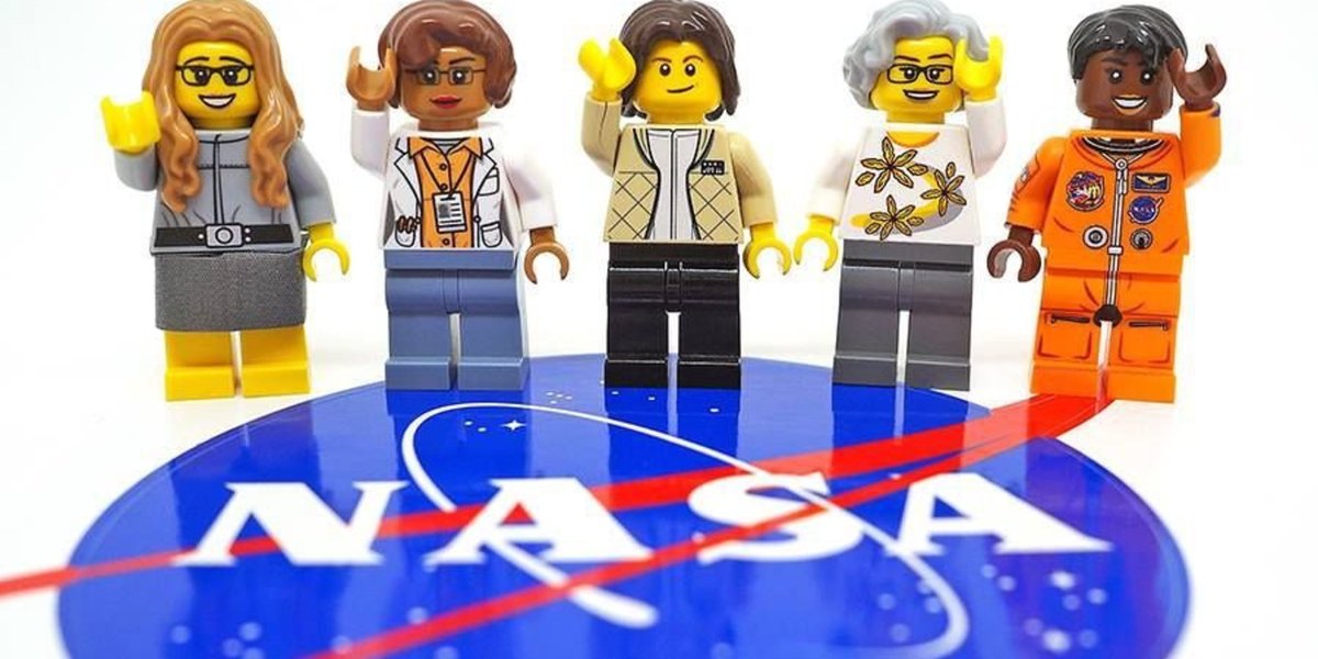 Our #wcw is everyone in the NASA #Lego set 😍 #WomenInSTEM #WomensHistoryMonth