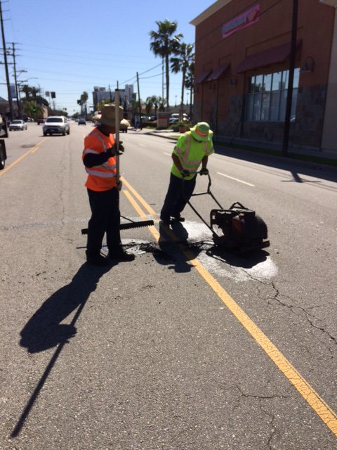 "Coming to a pothole near you!" in this case, that mean't Spring and Palo Verde #LongBeach
