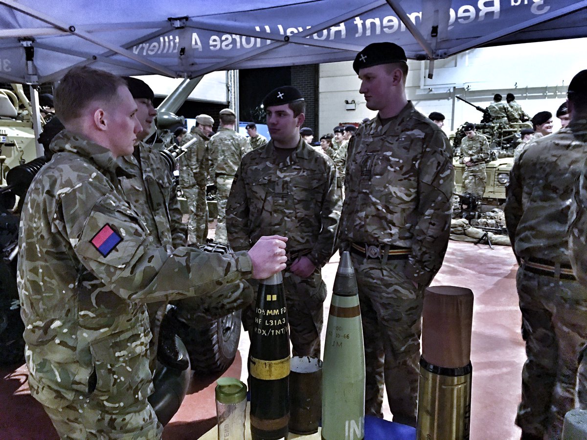 CO101RA's tweet photo. Strength in pairing @101RegimentRA & @3RHA engaged with #NorthumbrianOTC #ArmyOfficer #Leaders #WithHeartWithMind @ArtilleryRoyal https://t.co/xq7AXJ0IBo