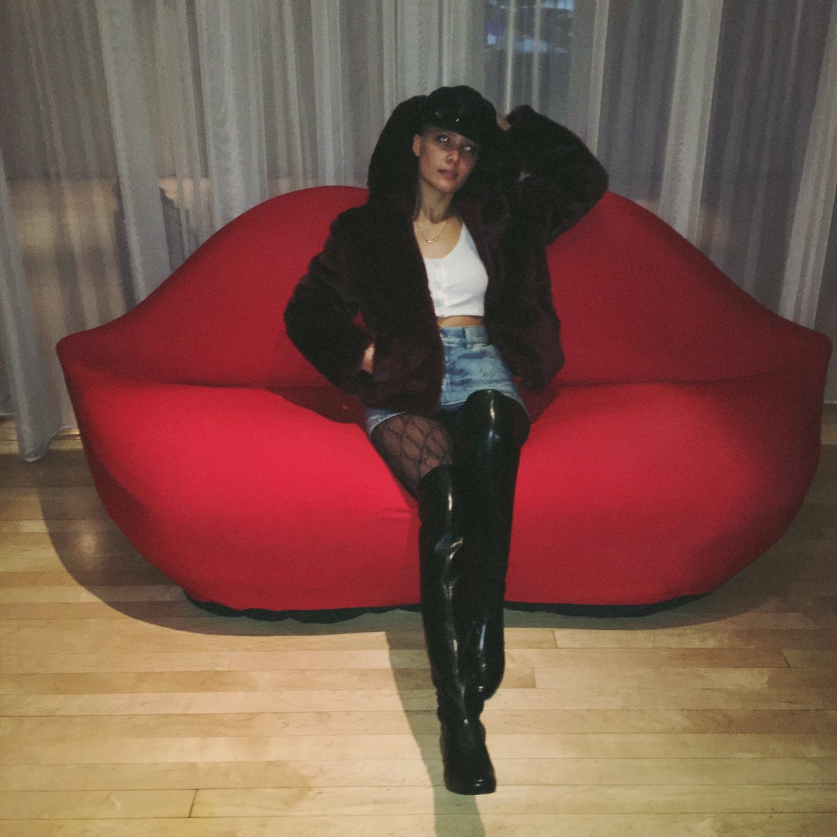 halsey's tweet image. how many European countries can I fit in a week? ❤️❤️❤️