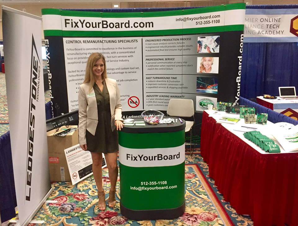 fixyourboard1's tweet photo. OUR BOOTH AT THE ANNUAL SERVICE TRAINING INSTITUTE #welovesavingappliancesfromlandfills #asti2017 https://t.co/sGzH6AGnxa