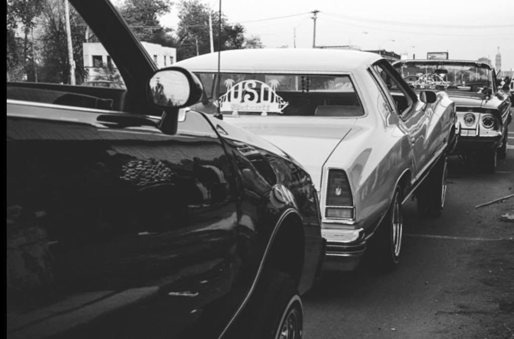 ErikPaulHoward's tweet photo. #UsoCC #76Monte parked along #MichiganAve in #SWDetroit. #Detroit. (2011) https://t.co/dtd57ywJ2H