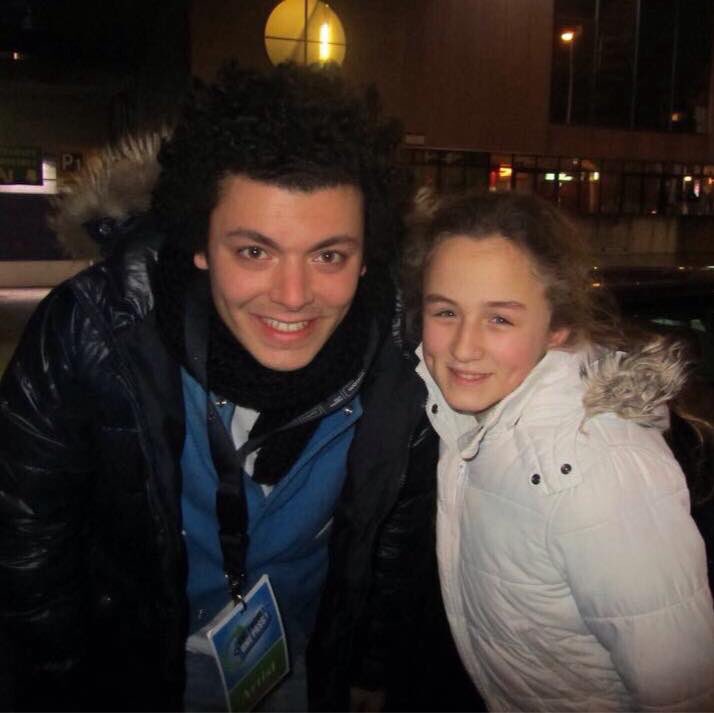 FANNY_VDKev's tweet photo. 6 ans 💞
ton 1er Forest National 👊🏼🇧🇪
"J'ai 5 fan au 1er rang" 😏😁
(en vrai y en avait que 2)
on a grandit ❤️
#Kev5M #soukevnirs #Kevmemories https://t.co/3JEBTpusg4