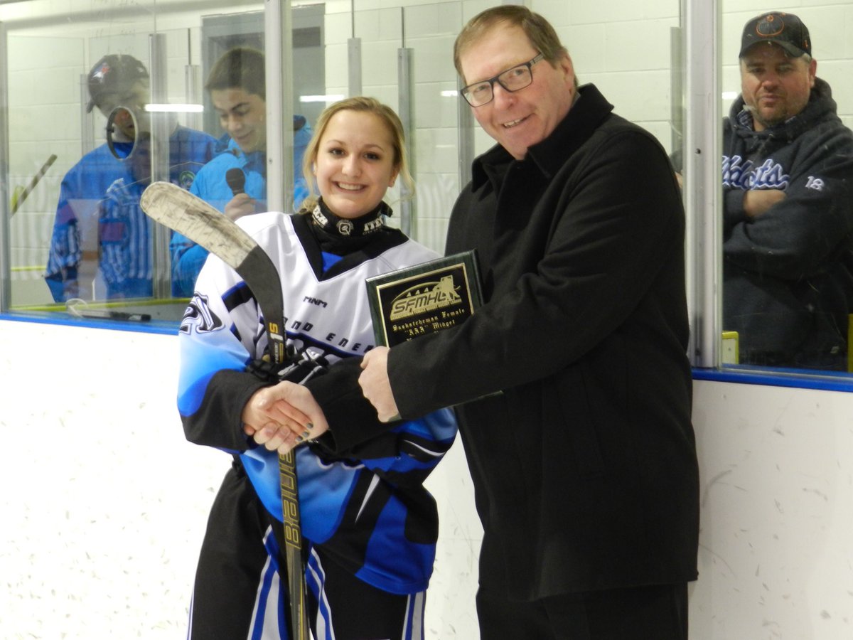 scaaawildcats's tweet photo. Corecipient of the SFMAAAHL Top Scholastic Player 2016-2017: Reece Girodat https://t.co/3uhH9P9sZ7