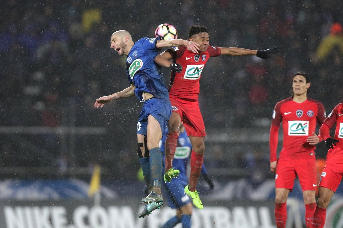 ChamoisStFlo's tweet image. [#CNFCPSG] 🏆CDF - Après cette riche soirée, bonne nuit à tous. Sauf à ceux qui perdent par plus de 2 buts face au PSG.
#ForzaChamois 
😘🔵⚪️⚽️