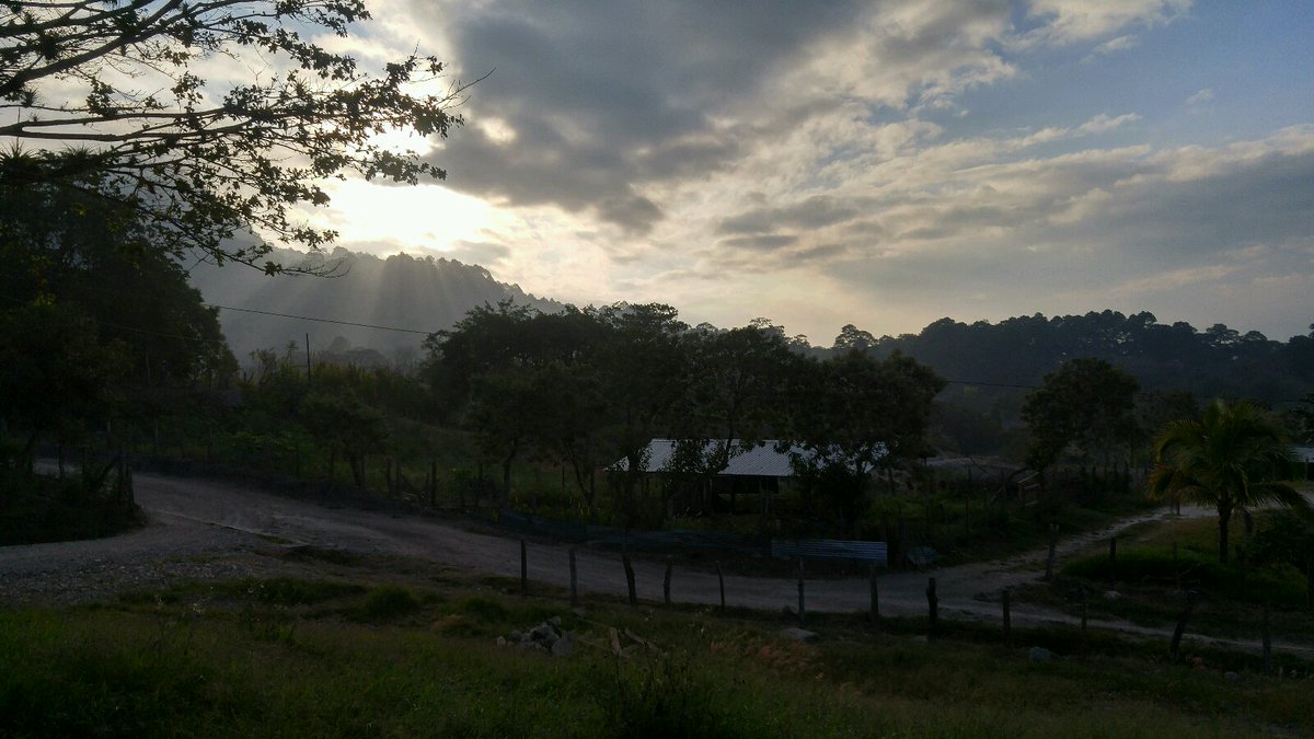 CSClatech's tweet image. This week we have been working at The Moses Project. It's beautiful: youtu.be/JHbqvxO0hOY @MissionUpReach (Day 4)