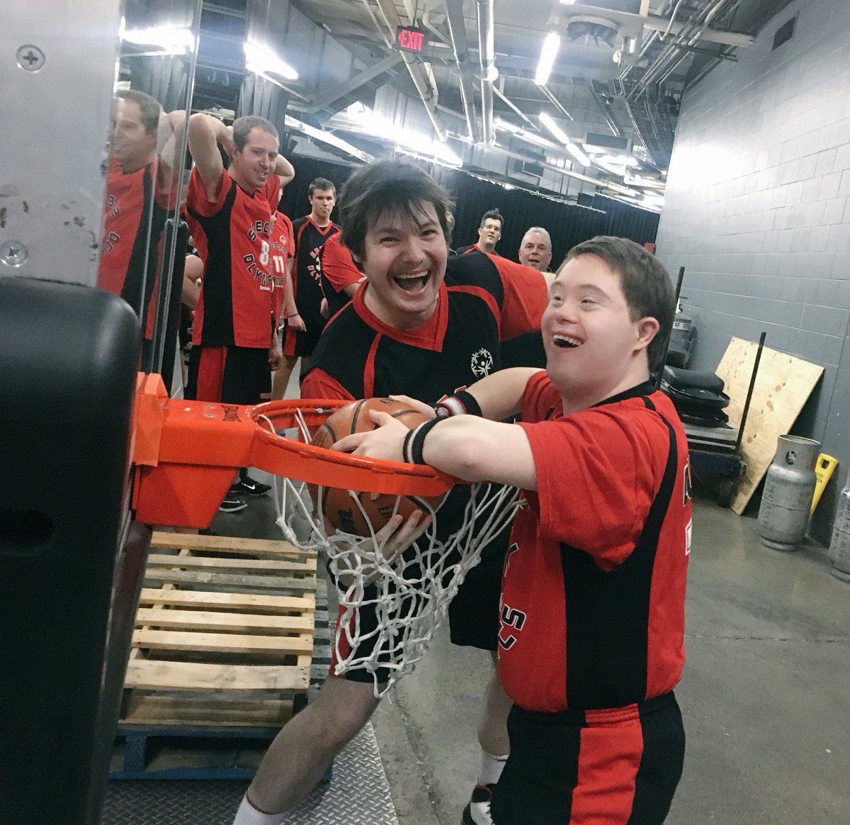 Getting out the pre-game jitters backstage <a href="/Raptors/">Toronto Raptors</a>
