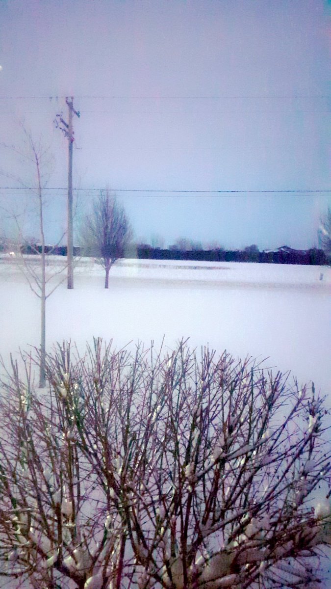 JSladeShow's tweet image. #SpringIn5Words Can&apos;t escape snow in Wisconsin. 😕😕😕