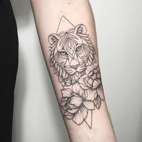 Karlantah's tweet photo. Deja que tu cuerpo hable por sí solo #Tatuajes_Fav #amolostatuajes #expresionlibre 😊 https://t.co/CbJ2X40QMz