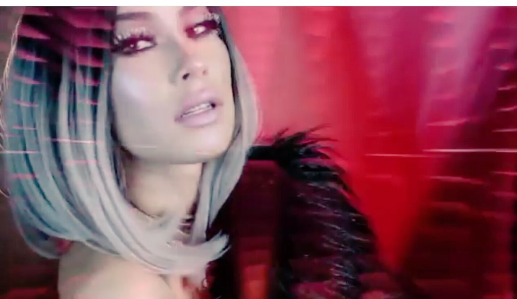 Michk1080's tweet photo. I can't get enough😱🔥✨ #Theladycodeshop #lisahair #youinspireme #hungryeyes #fierce #modelmuch #model #bossbabe #werk #everythingonfleek #omg https://t.co/dP4Tz0D6ka