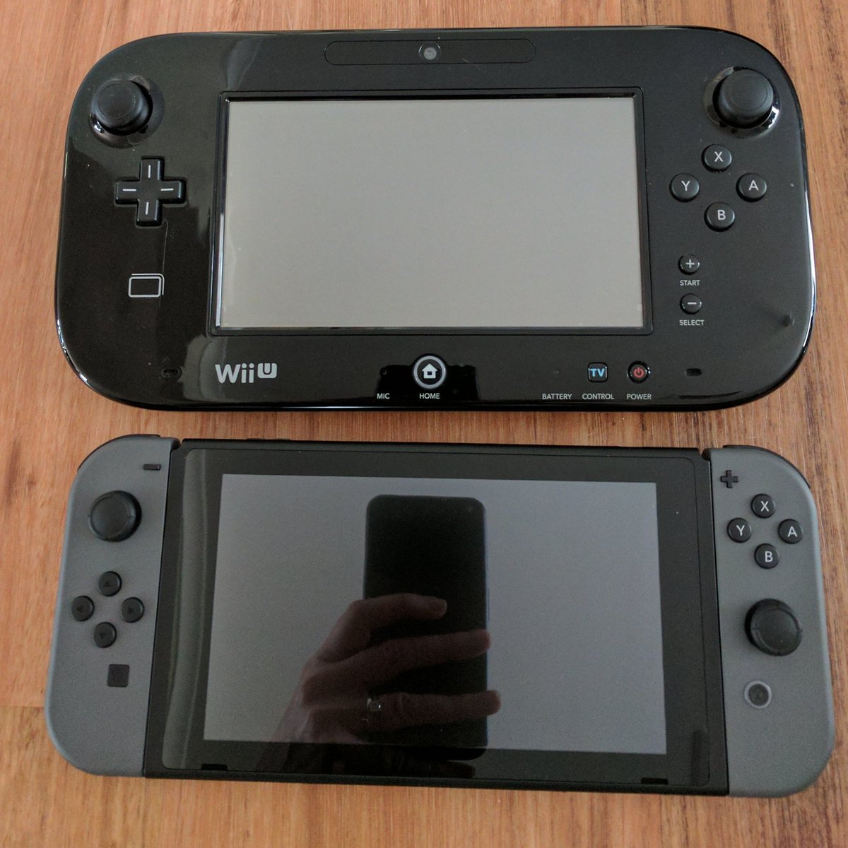 Zelda Universe Size Comparison Between The Wii U Game Pad And The Nintendo Switch In Handheld Mode Nintendoswitch Nintendo Wiiu T Co Aocgizhpin