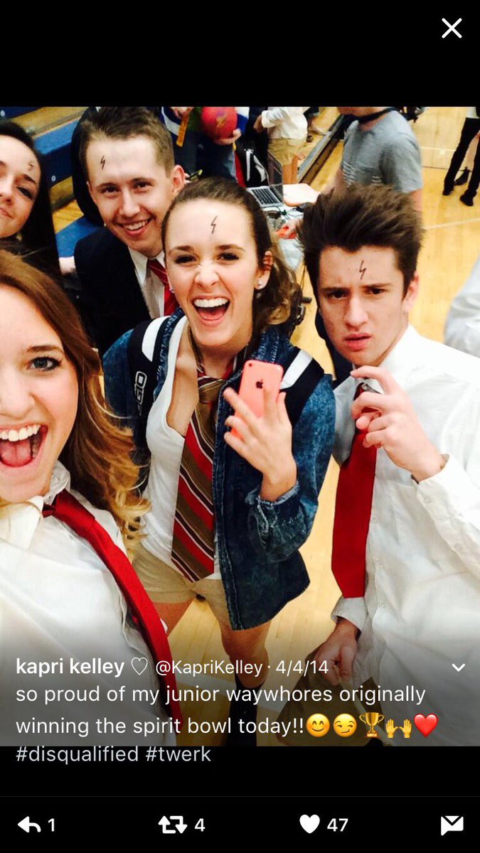 ReaganRosenvall's tweet photo. @audreyapeacock Hahahaha what?¿ https://t.co/y4cjPRq4BA