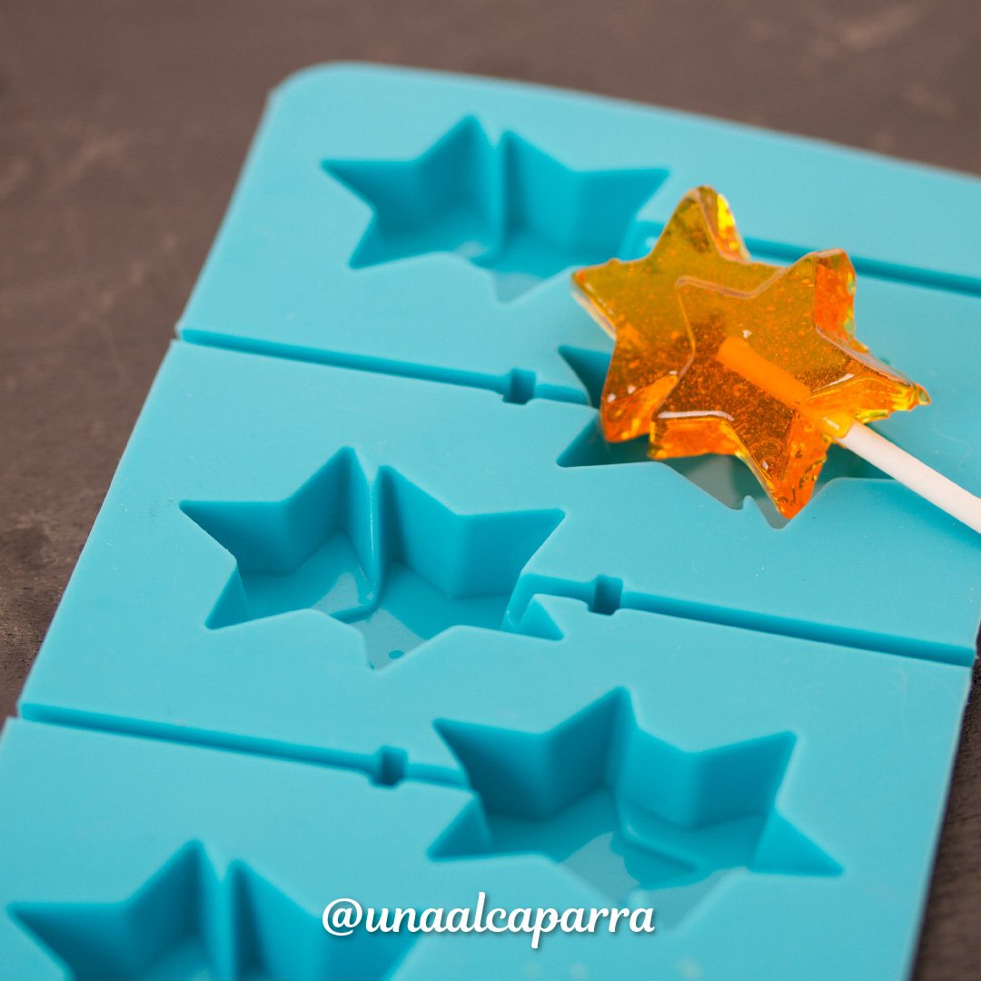 UnaAlcaparra's tweet photo. RT si te gustan las chupetas con figuras de estrellas https://t.co/ajOgFscNxj