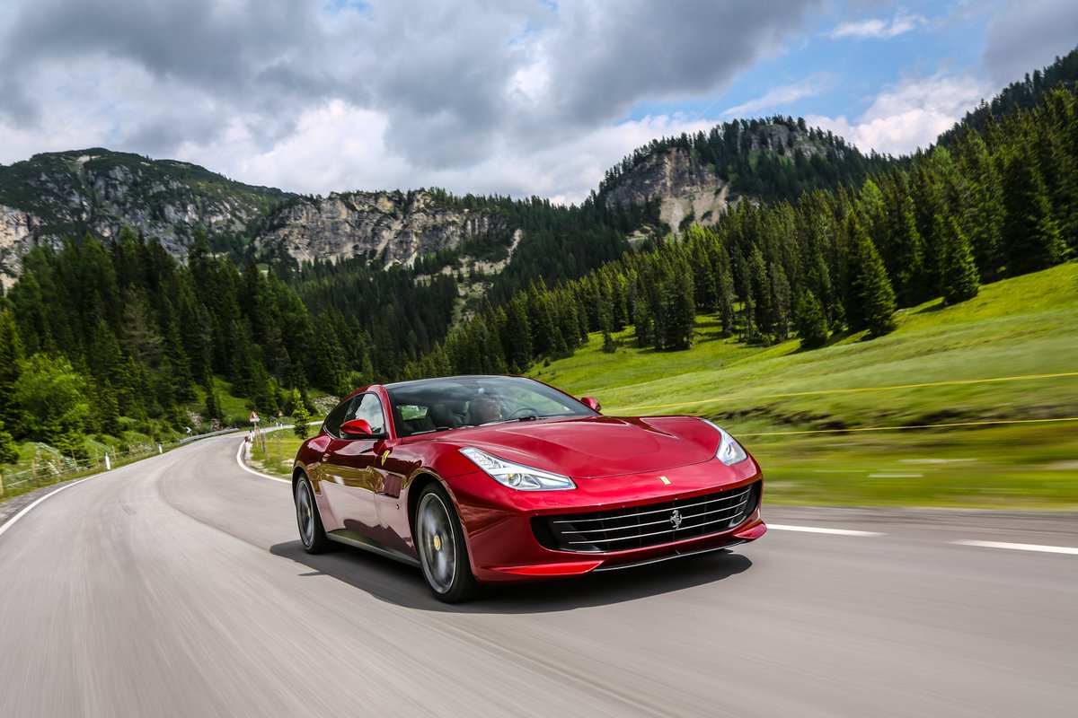 brisbaneferrari's tweet photo. The Ferrari GTC4Lusso was awarded "The Most Beautiful Supercar of the Year" Grand Prize. #Ferrari #GTC4Lusso #Brisbane #V12 https://t.co/v1Hw9BwSD9