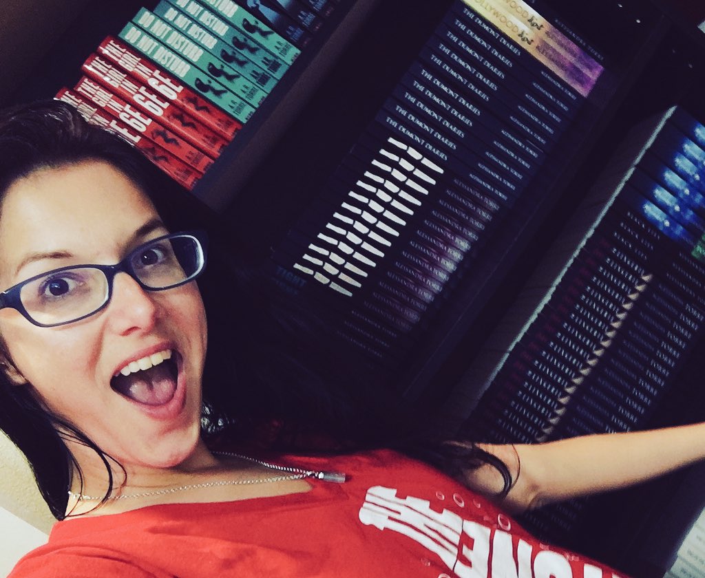 ReadAlessandra's tweet photo. FOLLOWER #GIVEAWAY:
RT this post for a chance to win a signed paperback! Winner's choice! https://t.co/L5e0PiwKl2
