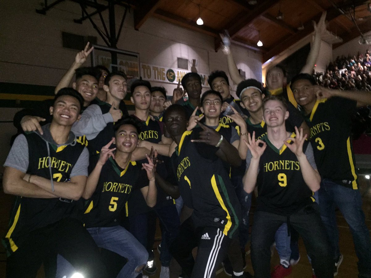MichelleSSacco's tweet photo. Congrats to the JV boys, Varsity boys and Varsity girls #TecVoc basketball teams on their playoff semifinal wins tonight #HornetPride https://t.co/O0VoqgbCzp