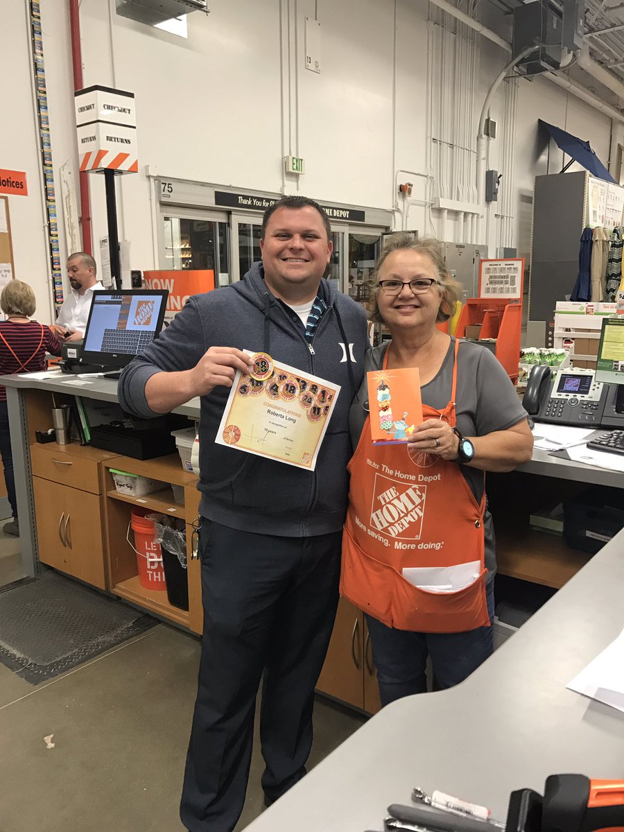 TayFich's tweet image. Whoa!! Look who just hit 18 years today. Thanks for always giving 110% Roberta. Well deserved. @CarpenterTrina1 @THD_Roanoke_TX