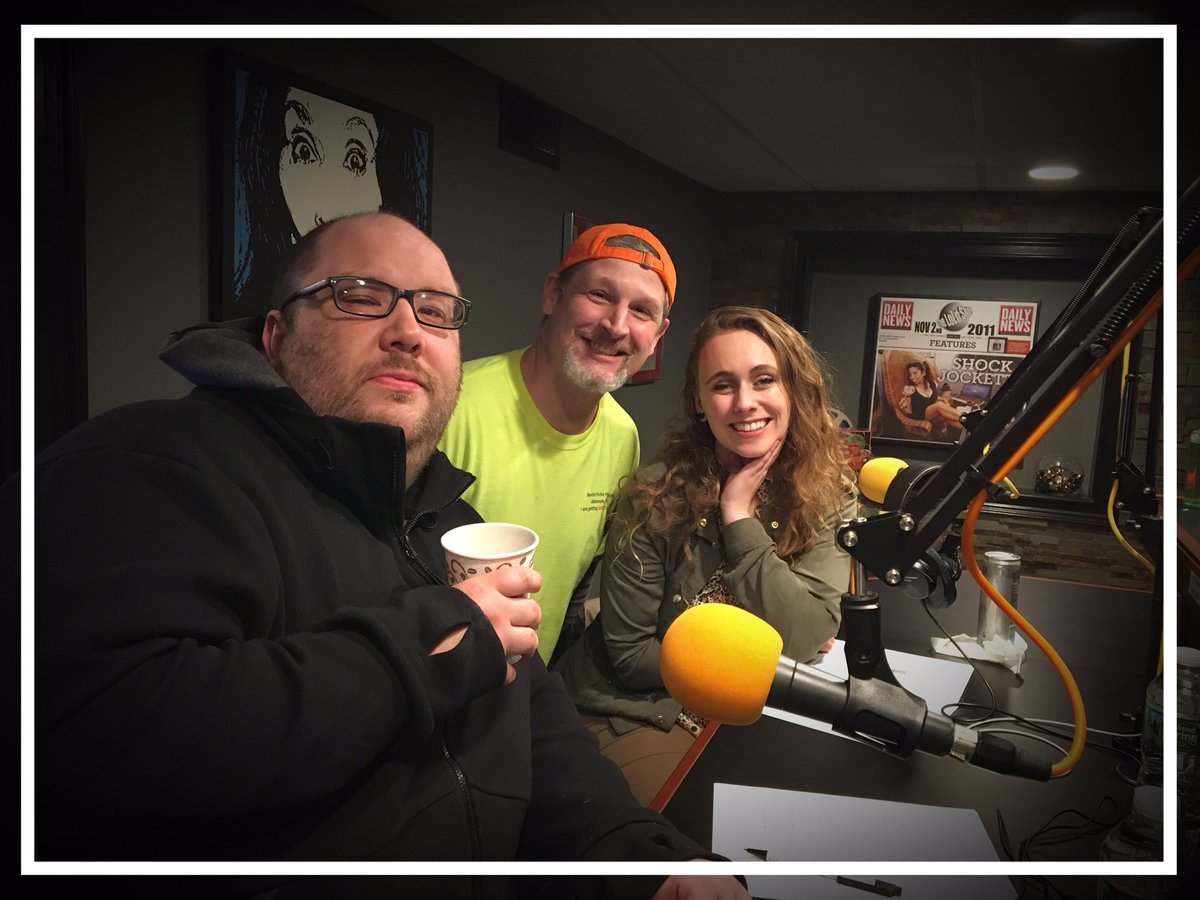 #TheLOLOShow Guest <a href="/MarissaBoth/">Marissa Both</a> @southernjew @DocIvanSFN @IAmJoeDeLong @NeffTruth streaming.radio.co/s4b00ee017/lis…