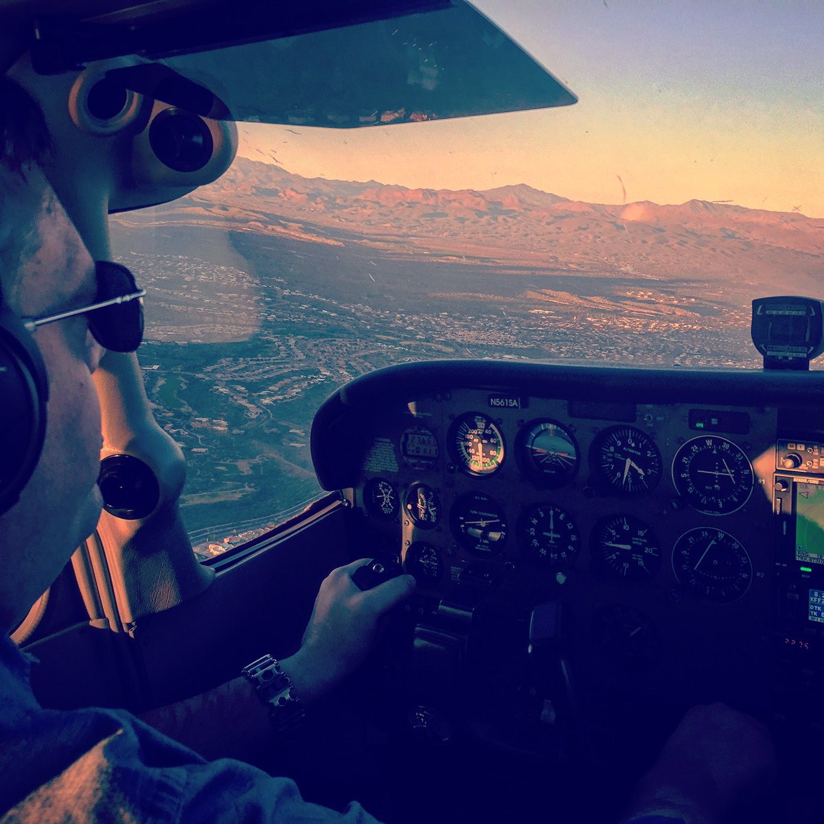 rodrakic's tweet photo. Thanks to @flysawyeraviation. #Arizona is truly a spectacular place to fly! #OpenAirplane #flying #travel https://t.co/9bmBS3TIq5