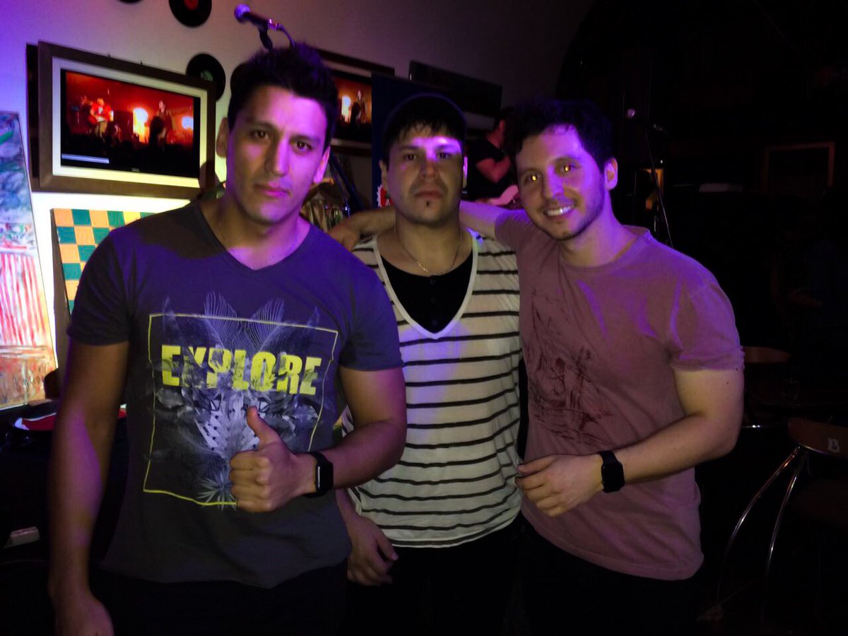 Buen Show en <a href="/KamastroBar/">Kamastro Arte & Bar</a> 🌚💪🏼

#music #musicfestival #livemusic #concert #artist #VersosEnCodigos  #anerah #live #pilsenaltoque #pop #rock