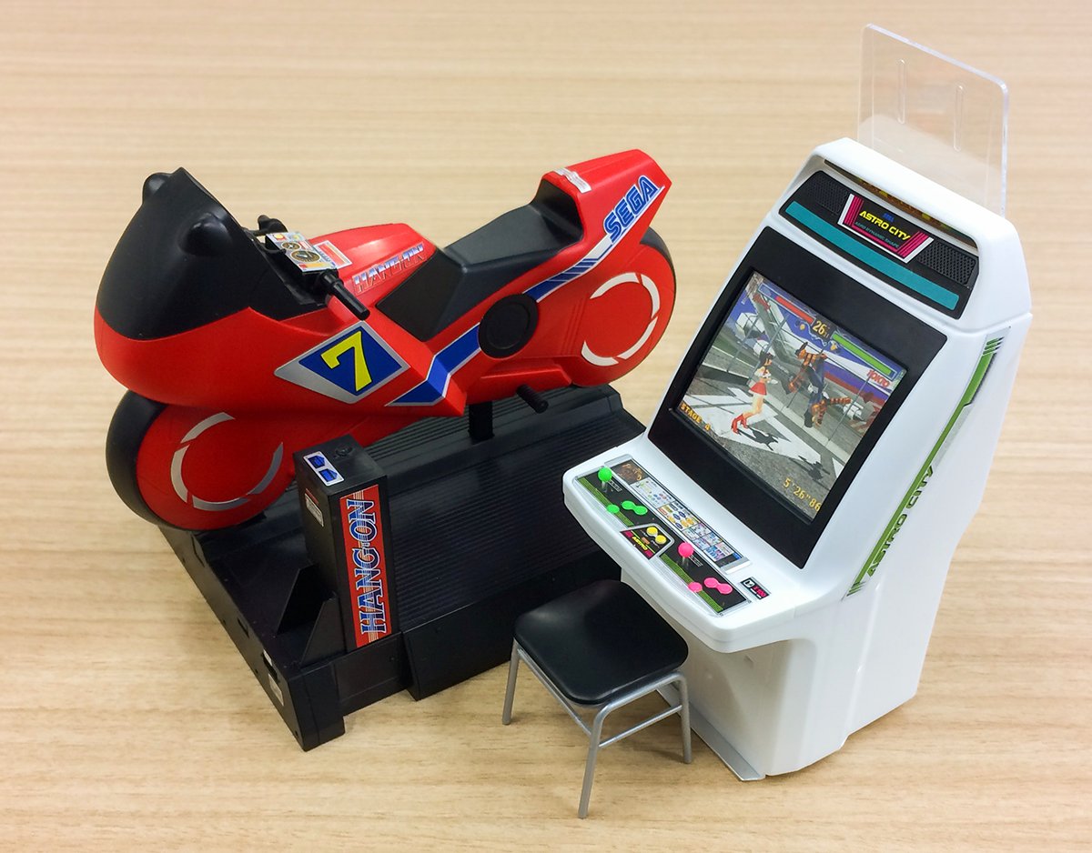 液晶ゲーム機　セガ　ハングオン　ミニ　レトロゲーム sddefault.jpg