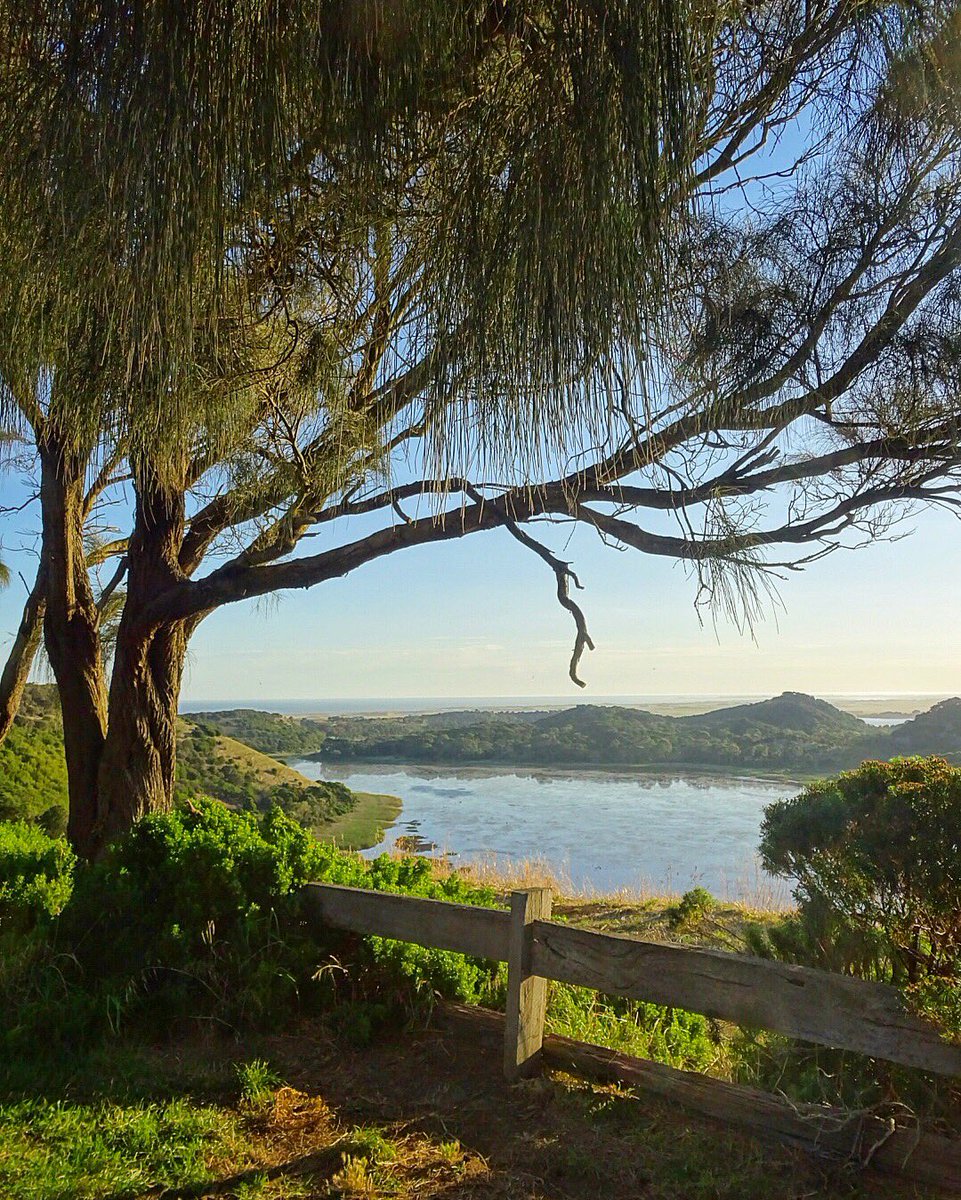 Portfairypics's tweet photo. Tower Hill at Sunset. #towerhill #Warrnambool #portfairy #Australia #volcano https://t.co/ywysk9uQHp