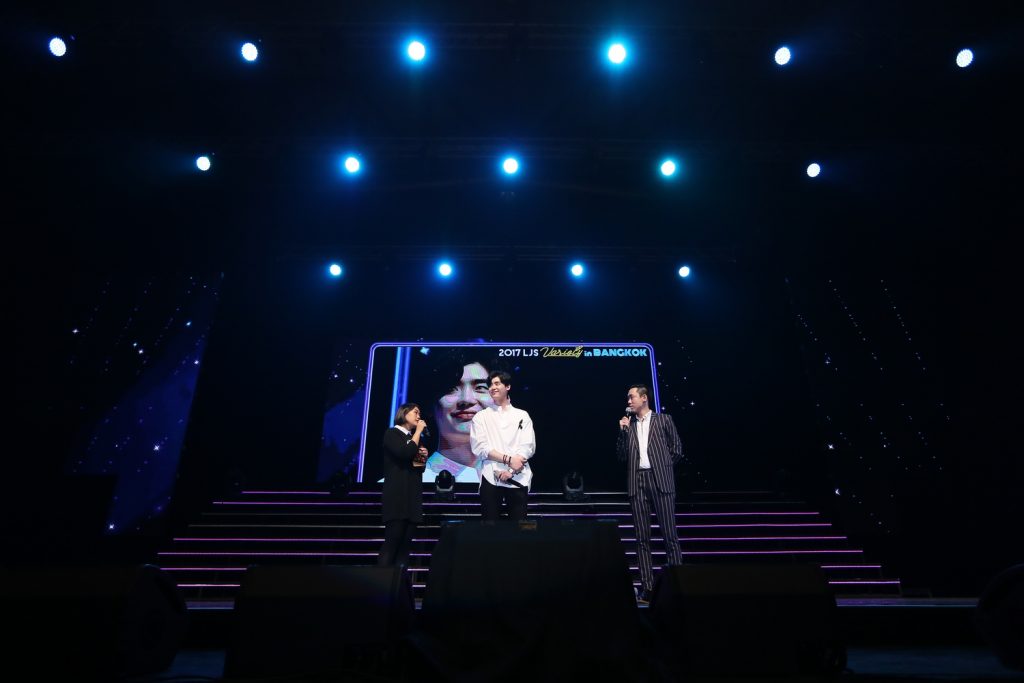 RzZeid's tweet photo. “2017 LEEJONGSUK FANMEETING “VARIETY” in BANGKOK” (1)

Credit:  https://t.co/2w1OGccGGY https://t.co/E82cFYO147