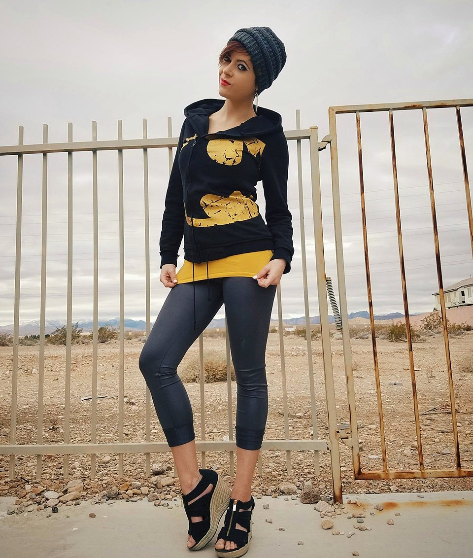 ItsMeganRandom's tweet photo. ππ£ππ£π #Batman #GeekLookBook #GeekFashion #NerdFashion #GeekChic #GeekStyle #OOTD https://t.co/Yp2V4lyQI5