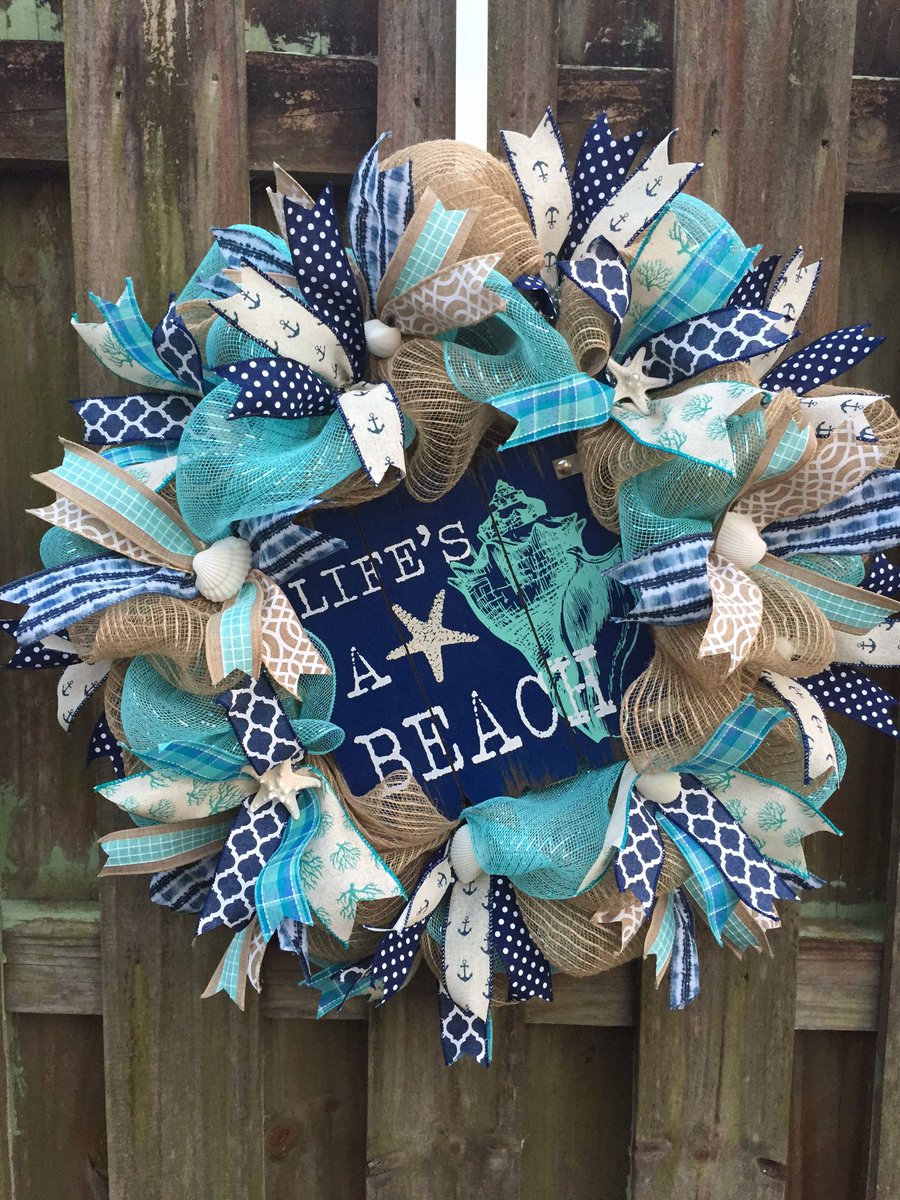 alanapresents's tweet photo. #beachwreath #beachdecor #naticalwreath #coastaldecor #beachlife #shellwreath ⚓️🐚⚓️ https://t.co/1jOAmtGWF7 https://t.co/D7zr5a6Snw
