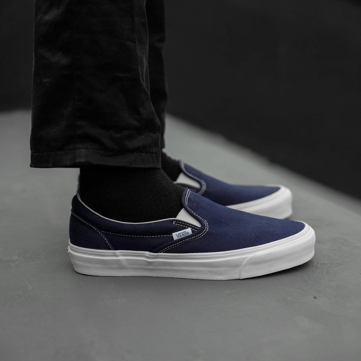 vans vault og classic slip on