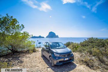 Smart Brabus in #Amazing place! @smart_Italia <a href="/smart_worldwide/">smart</a> <a href="/MercedesBenz_IT/">Mercedes-Benz Italia</a> @MBRDNA #sunset #ibiza #Enjoy goo.gl/mbUake