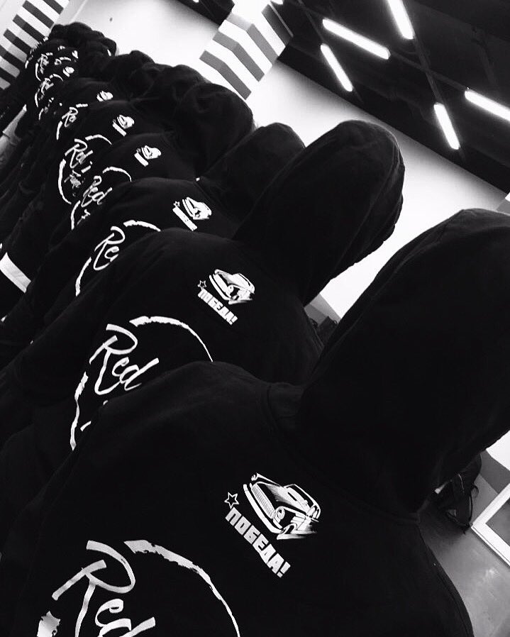 redhazecrew's tweet photo. RED HAZE CREW ✖️D1WEAR
#RedHazeCrew #RedHazeFamily #D1Wear https://t.co/lzlUX9xcOm