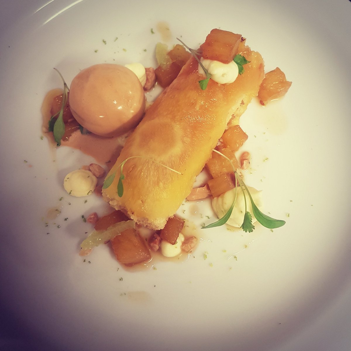 JoeSimmonds1986's tweet photo. Pineapple upside-down cake #pineapple #food #bude #beachatbude https://t.co/RdX5pxhlt6