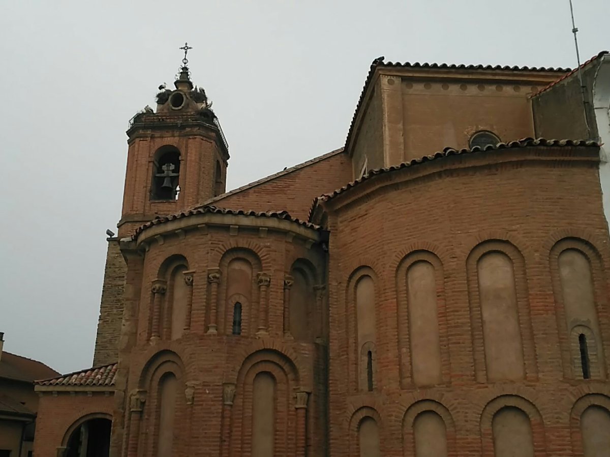 IberiaBird's tweet photo. Patrimonio y naturaleza, incluso con niebla, @albadetormes @salamanca https://t.co/Hm9GduAJsn