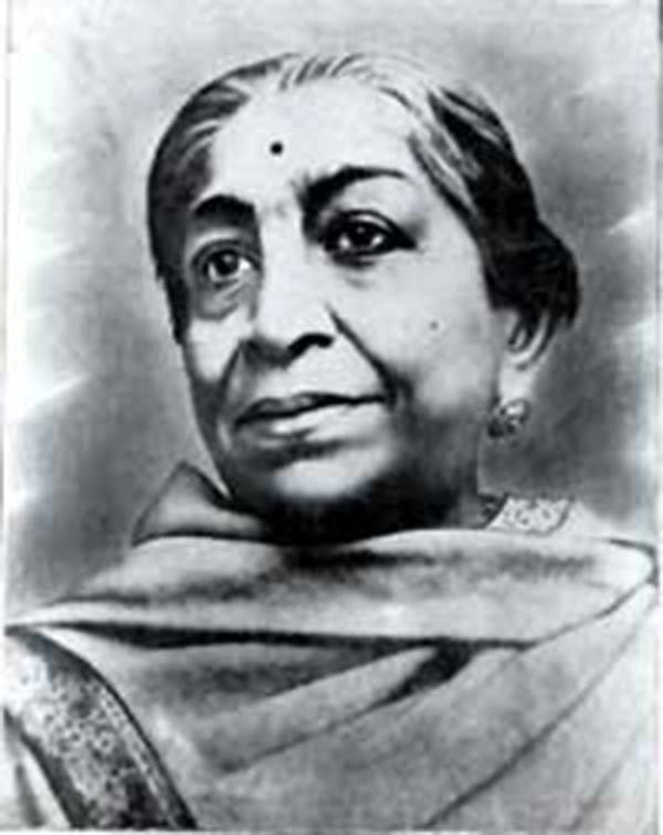 Remembering the Nightingale of India, Freedom Fighter and Great Poet Smt. Sarojini Naidu ji on her 68th death anniversary.