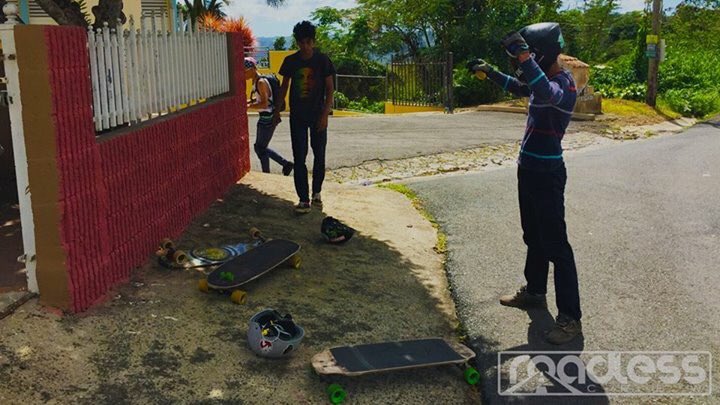RoadlessCrew's tweet photo. Ayer en Palomas, #Comerio. @RedAnge01 
#RoadlessCrew #rOc
#longboard #downhill #skateboarding #iphone6 #iphone4 #sport https://t.co/GyzvTOhUum
