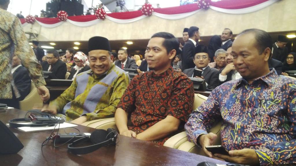 tjahjag's tweet photo. Yth cebongers
Ada Salam dari UST Bachtiar Nasir. Beliau diundang Raja Salman ke Gd DPR-RI https://t.co/CQbxY6Rtha