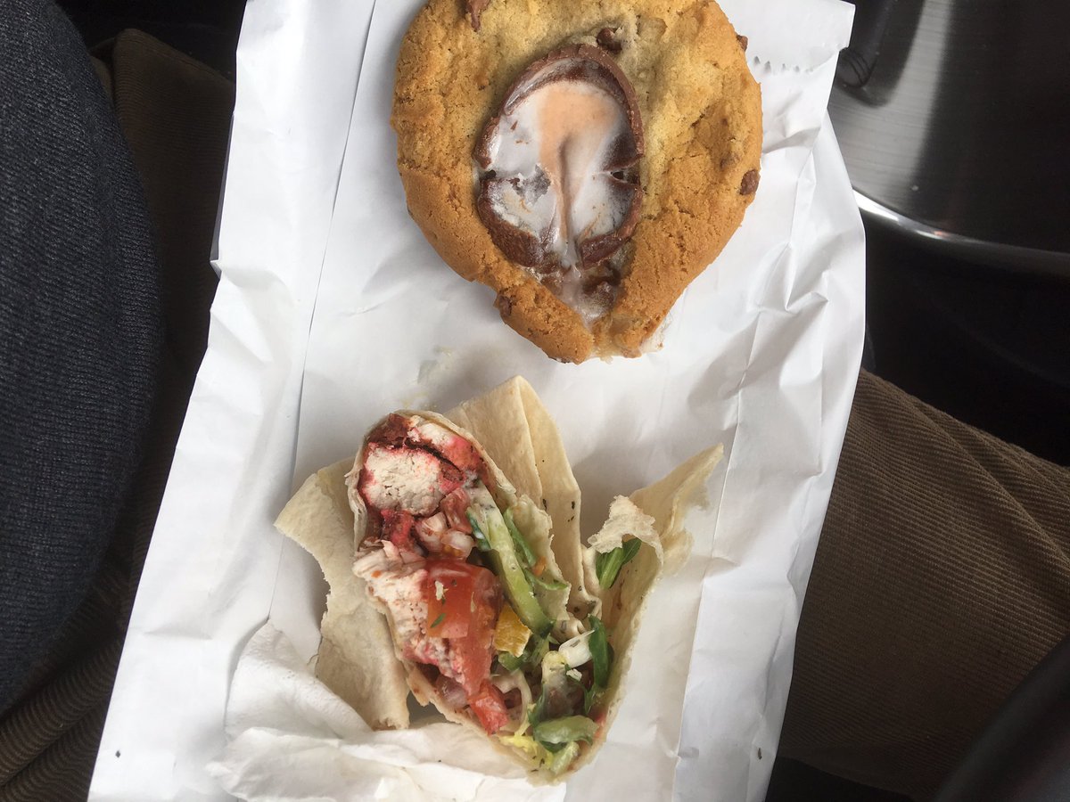 PhilSmidger's tweet photo. Excellent food and excellent service yesterday @Little_Breads Harrogate. #tandooriwrap
#cremeeggcookie 🍪
#callingbacksoon https://t.co/cE8AqFxaum