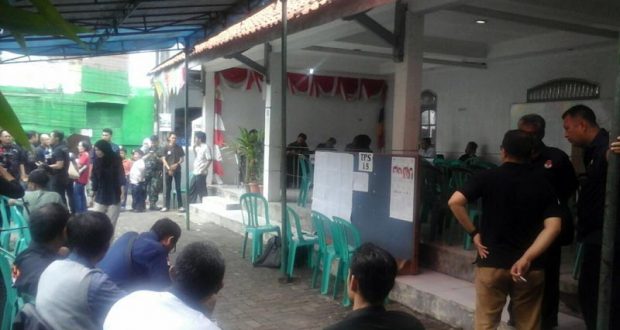 Febrian_sholla's tweet photo. Warga Antusias Pemungutan Suara Ulang di 4 TPS Kota Tangerang
https://t.co/MkPNRPXB0i…
#Breakingnews @tangselupdates https://t.co/PXBjpoUjnj