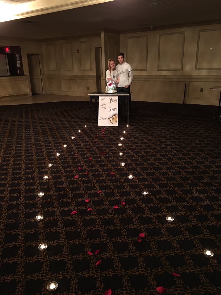 Prom Proposals tweet media