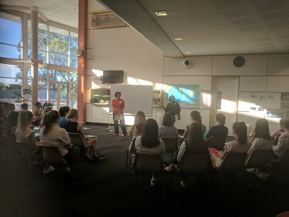 SianRinaldi's tweet photo. I thoroughly enjoyed being part of the Girls Leadership Network inaugural session! Such an inspiring group of young women! #TGLN2017 https://t.co/cT6V6XMp1u