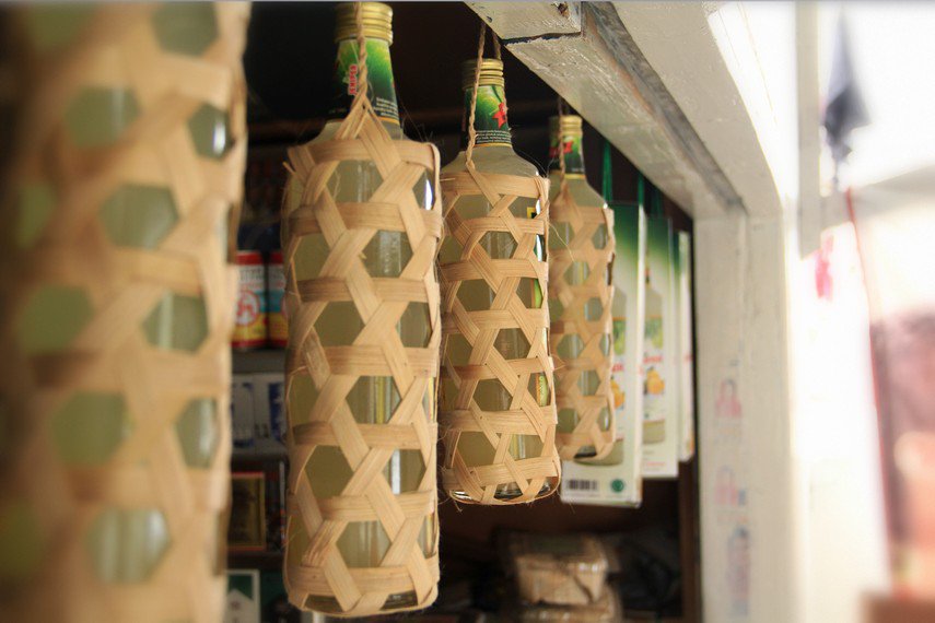 oleholehmami's tweet photo. MINUMAN BERKHASIAT JENIPER KHAS KOTA KUNINGAN https://t.co/SxW3sYPTii 
#oleholehcirebon #khascirebon #wisatacirebon #wisatakuliner #jeniper https://t.co/1n1p9vbYt6