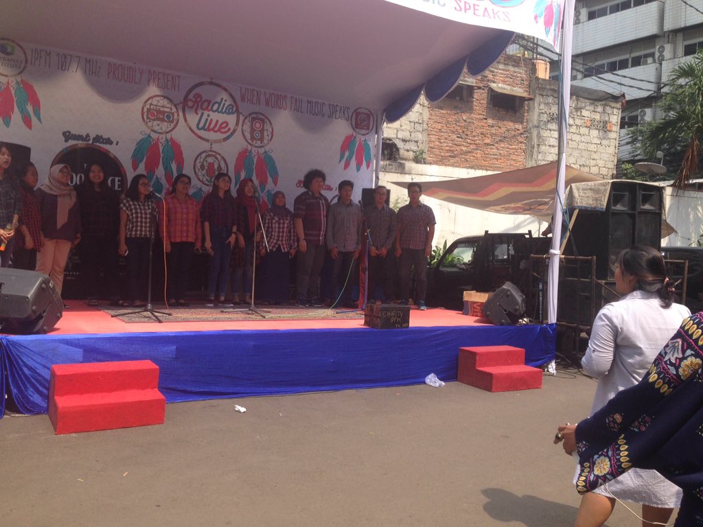 Next, penampilan PIC niiih di <a href="/IPFMperbanas/">IPFM Radio</a> !! Ayoo paduan suaranyaa keren loh